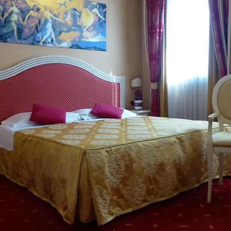 Ih Admiral מלון 4*