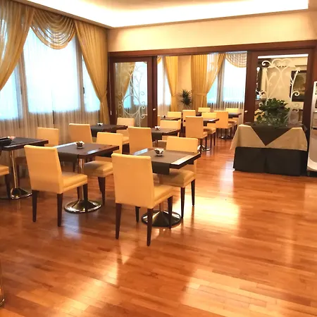 Ih Admiral Hotel 4*