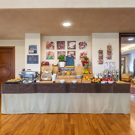 Ih Admiral Hotel 4*
