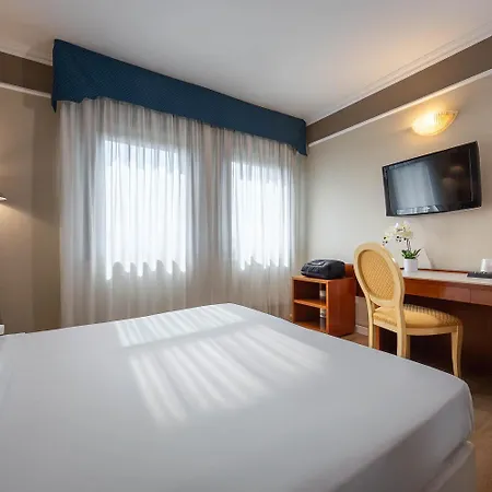 Hotel Ih Admiral 4*
