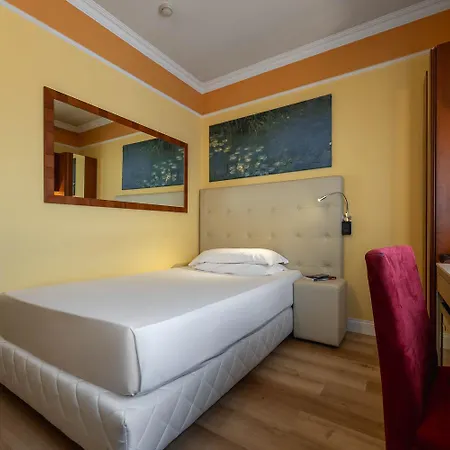Ih Admiral Hotel