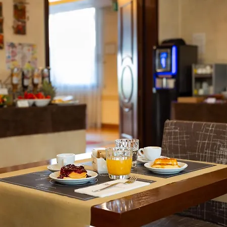 Ih Admiral Hotel Pádua