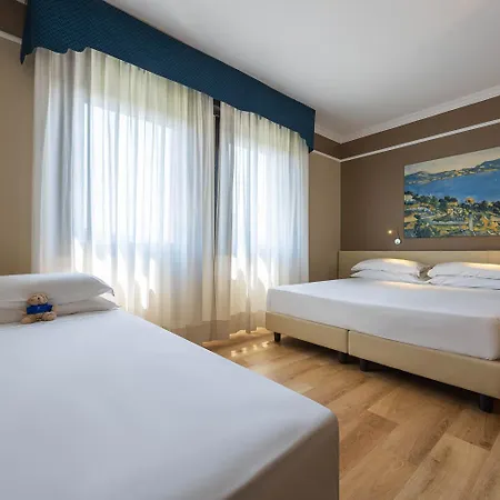 Ih Admiral Hotel Pádua