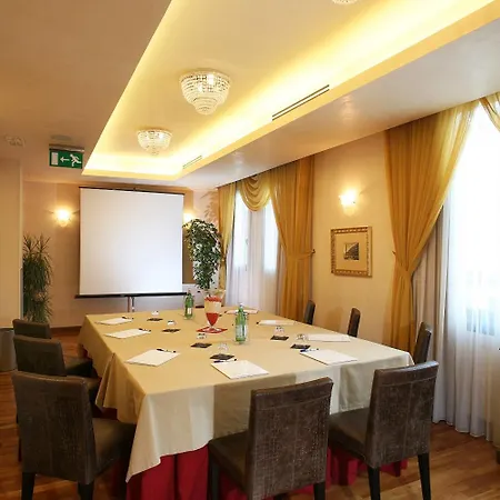 Ih Admiral 4* Pádua