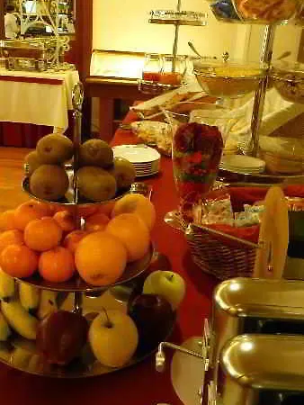 Ih Admiral Hotel 4*